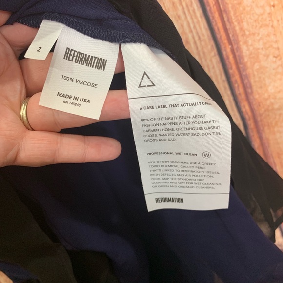 REFORMATION | Bonnie Off Shoulder Dress - Picture 6 of 8